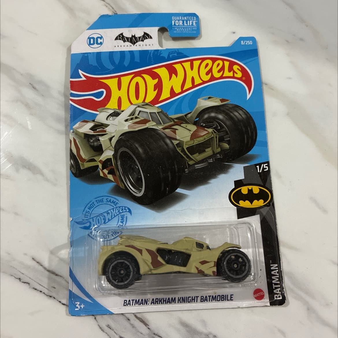 BATMAN: ARKHAM KNIGHT BATMOBILE
