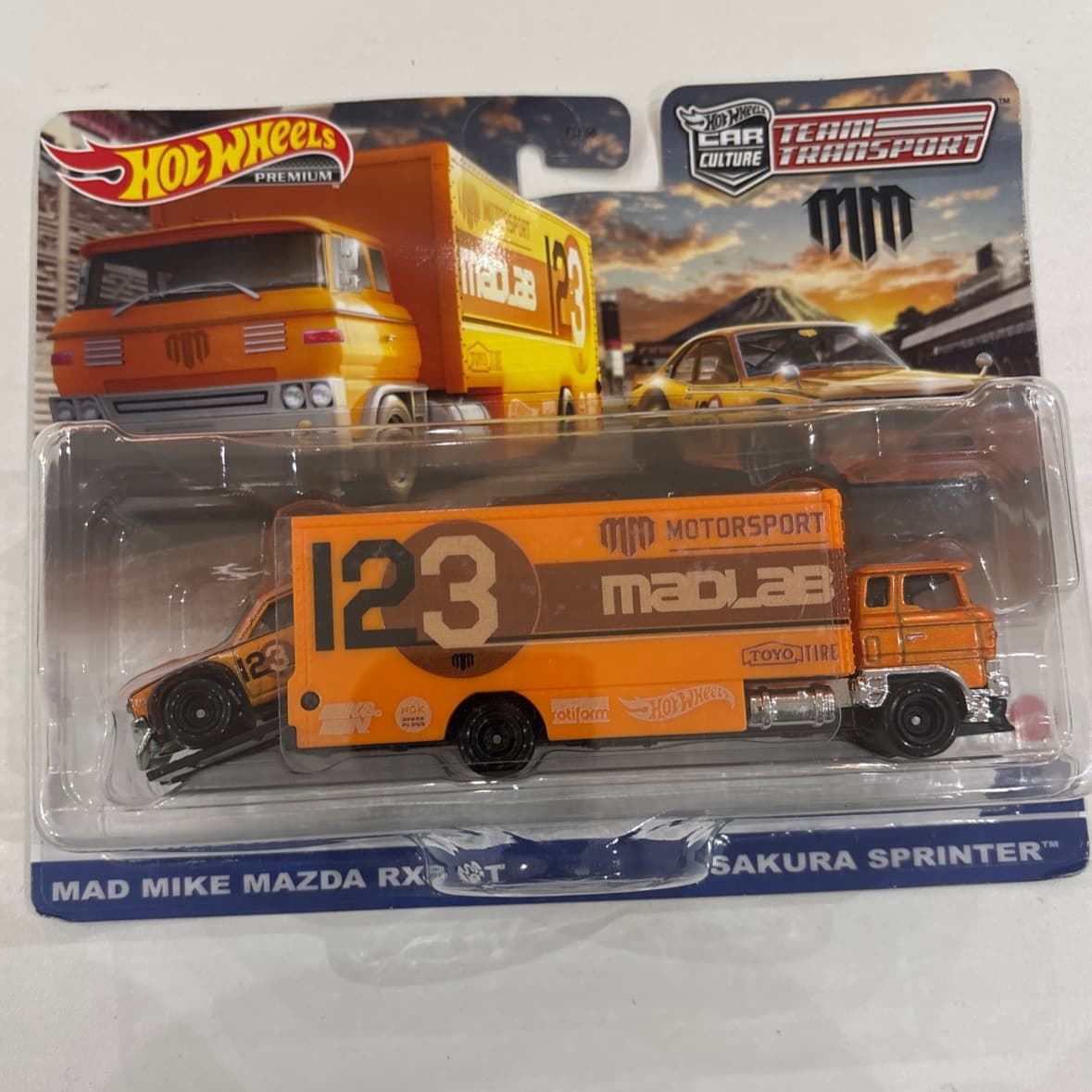 Mad Mike Mazda RX3 GT & Sakura Sprinter
