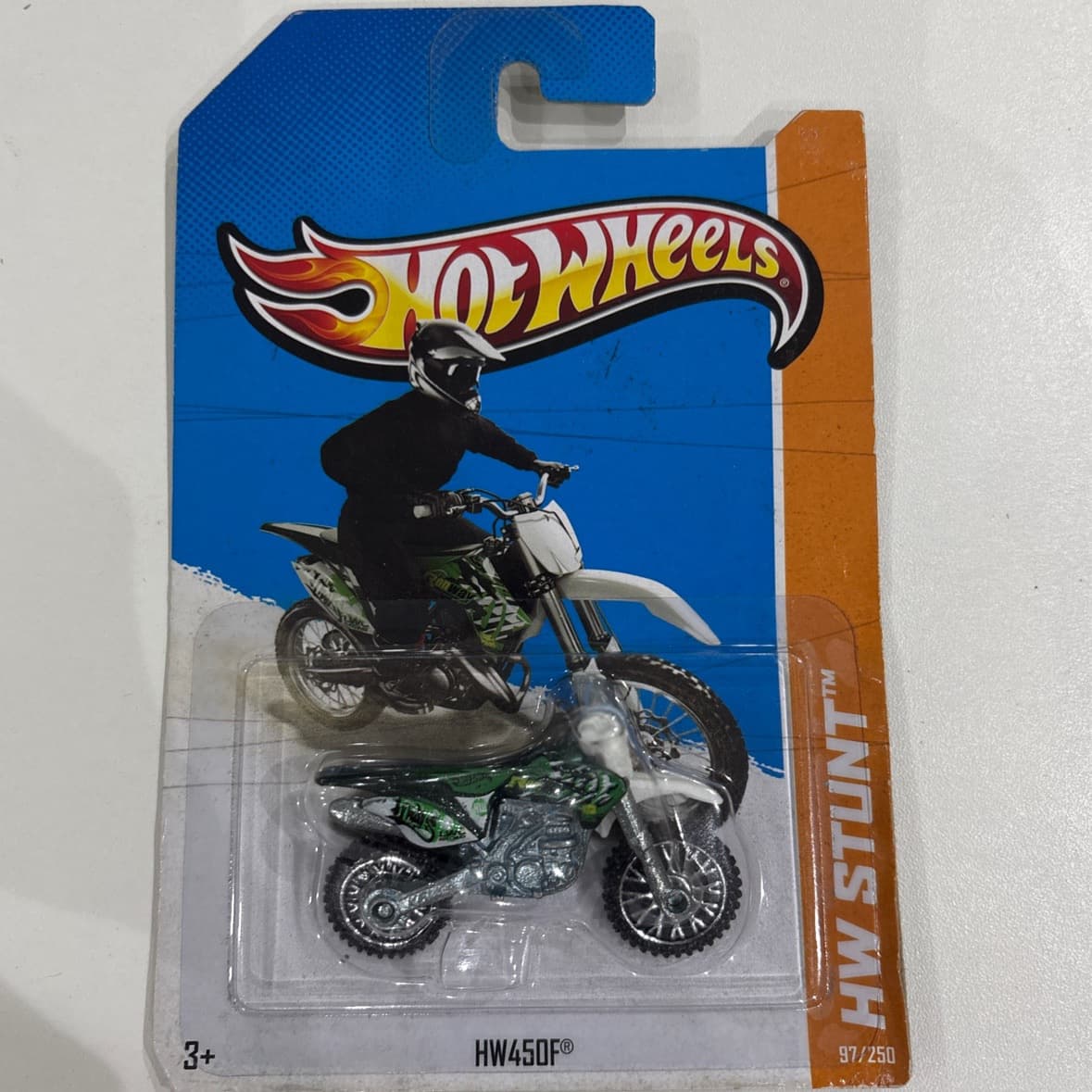 HW450F