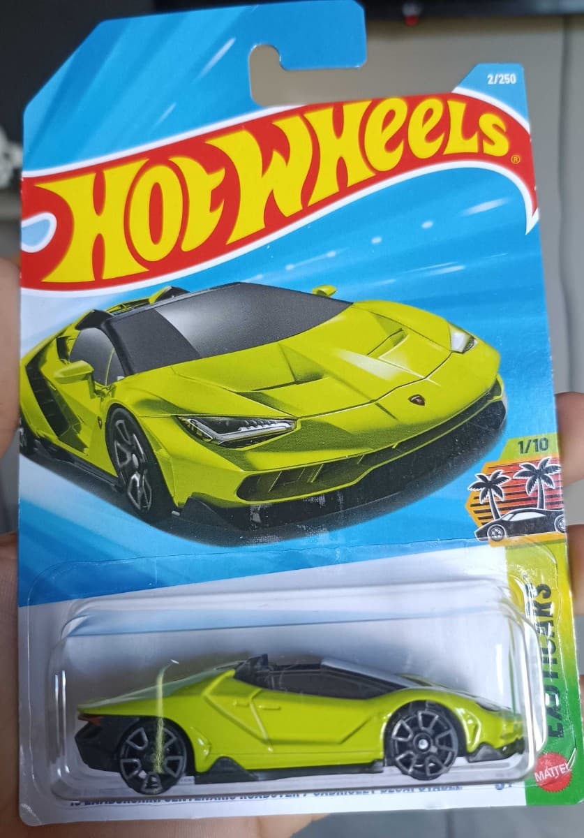 16 Lamborghini Centenario Roadster (3rd Color)