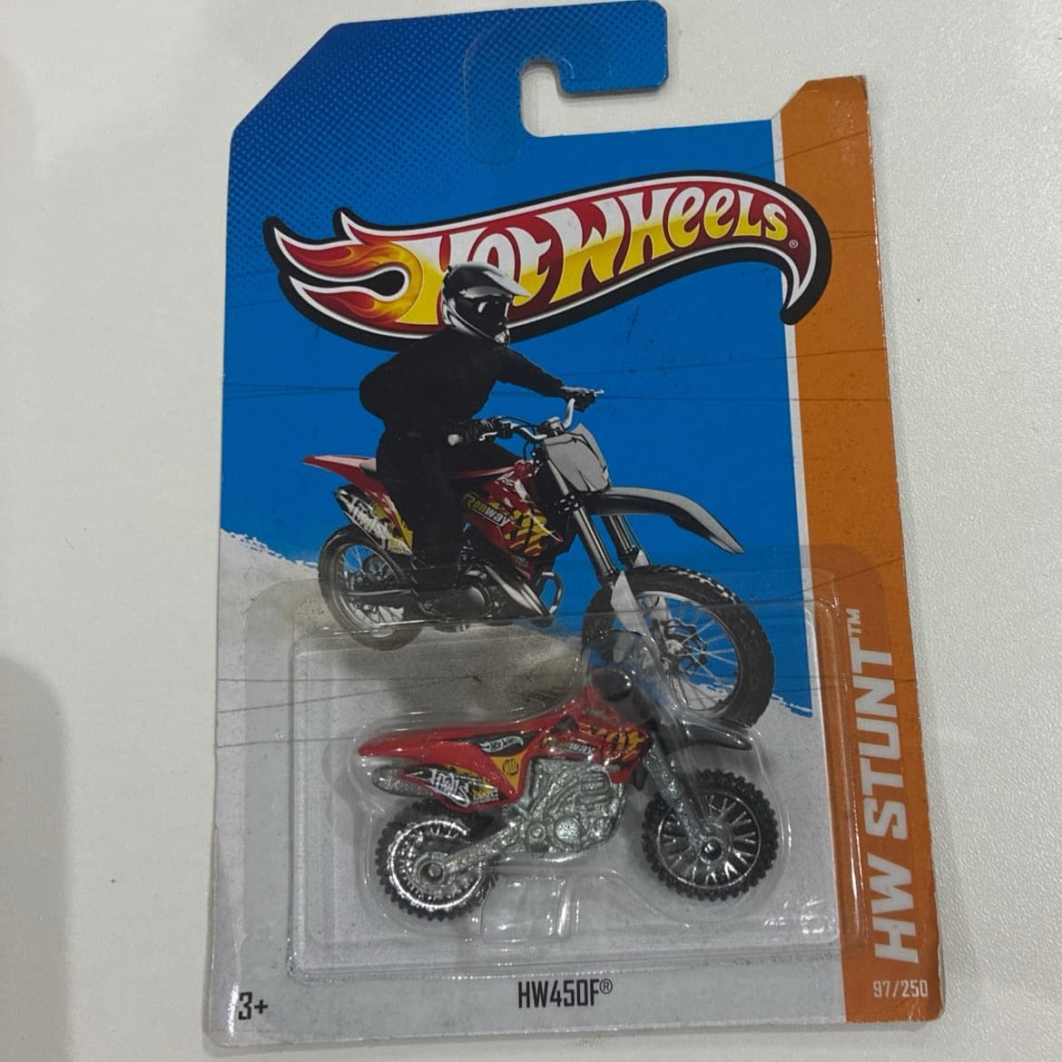 HW450F