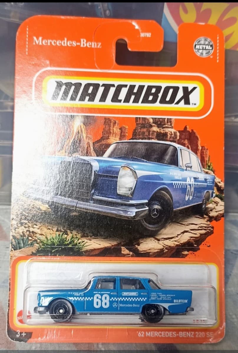 62 Mercedes-Benz 220 SE