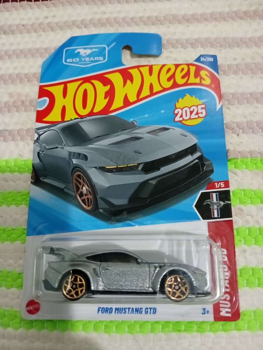 Ford Mustang GTD - foto 1