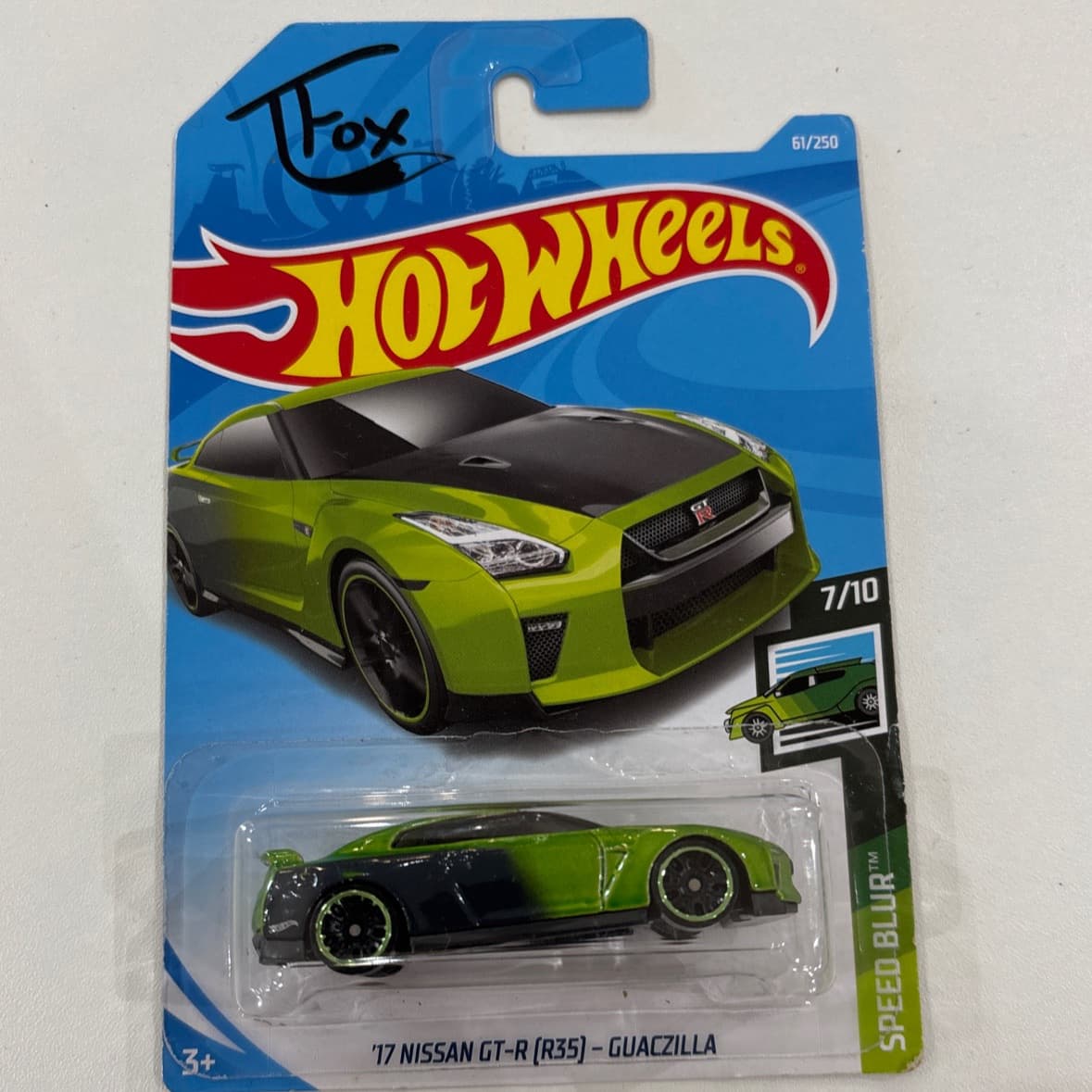 17 Nissan GT-R (R35) - Guaczilla