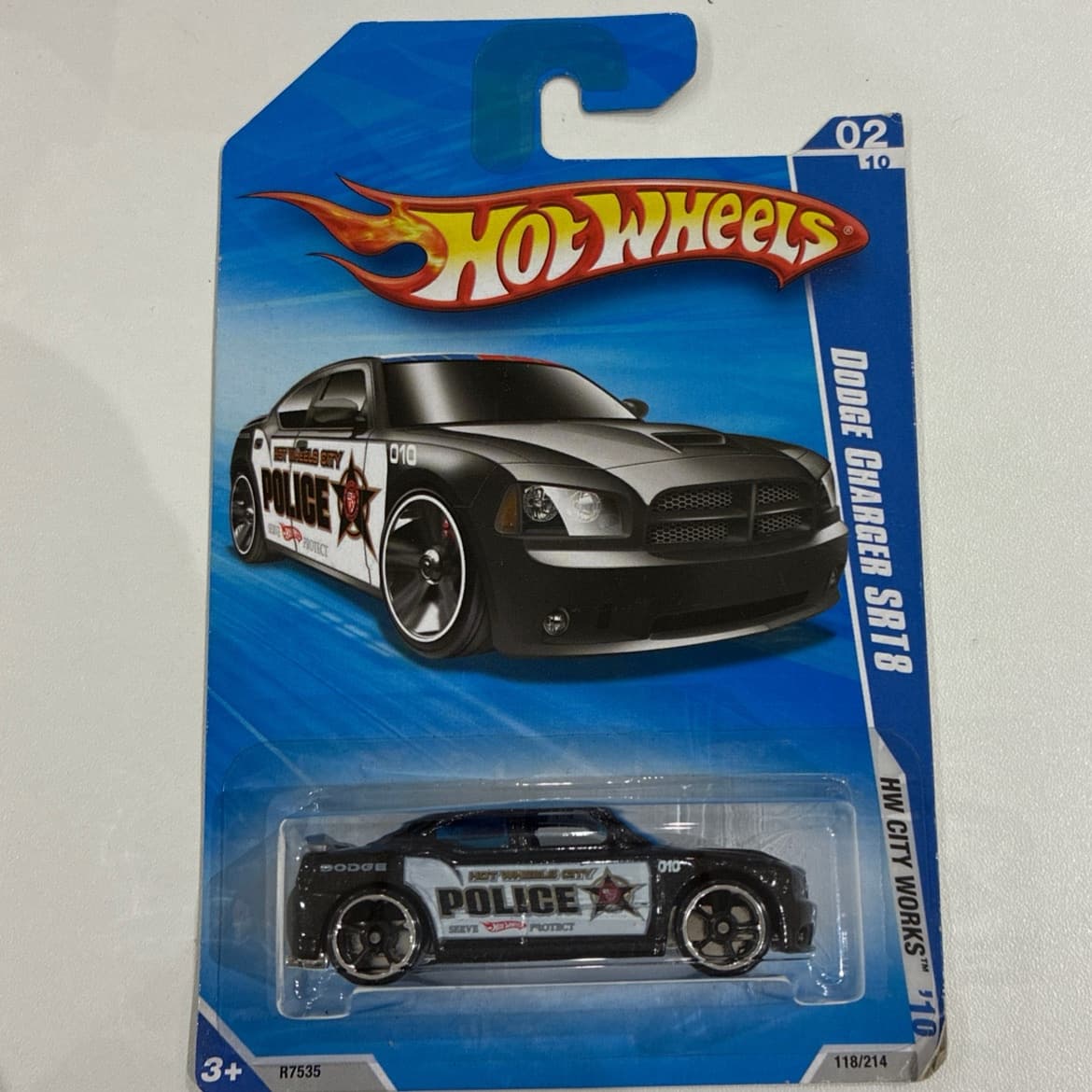 Dodge Charger SRT8 - photo 1