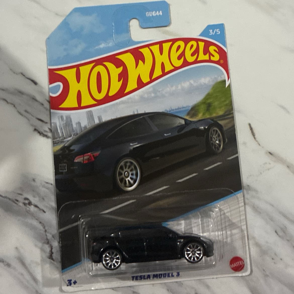Tesla Model 3 - foto 1