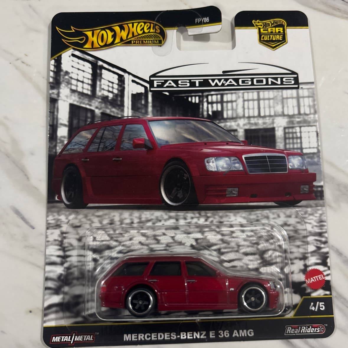 Mercedes-Benz E 36 AMG - foto 1