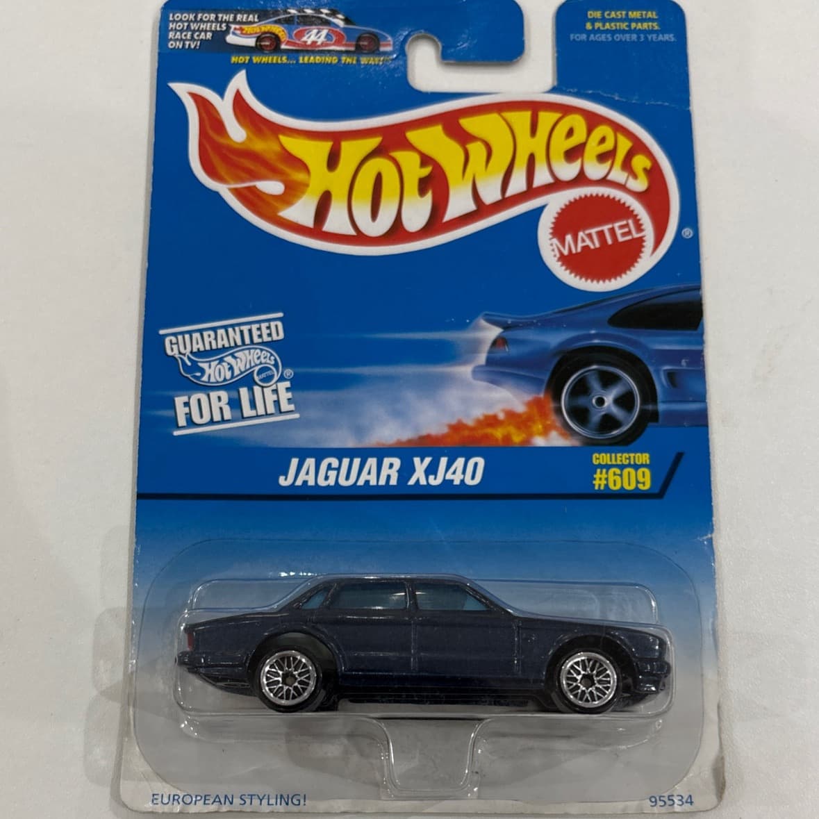 Jaguar XJ40 - foto 1