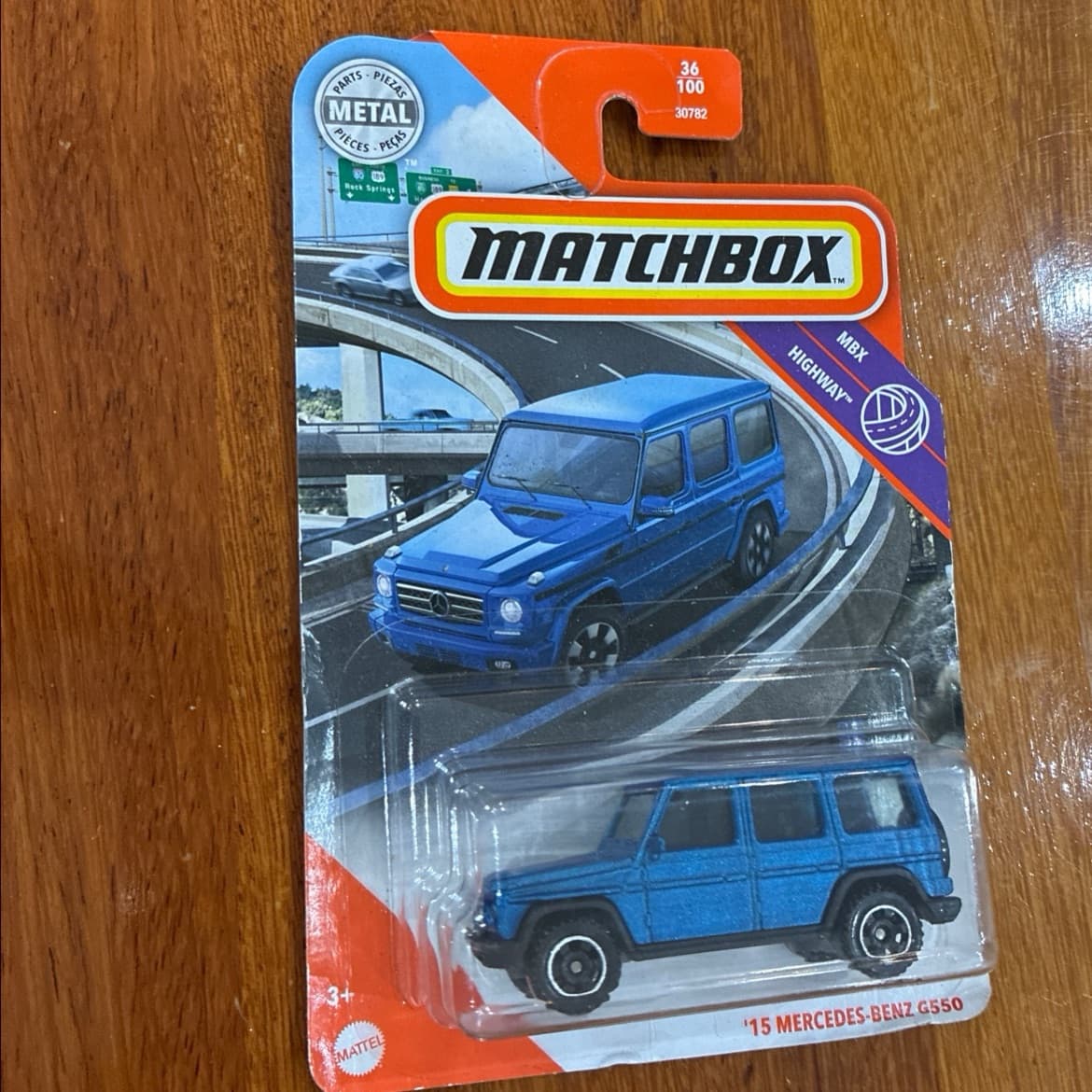 15 Mercedes-Benz G550