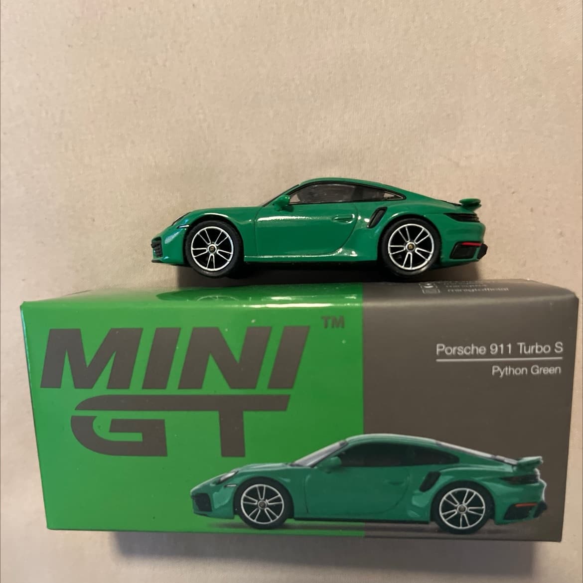 Porsche 911 Turbo S - foto 1